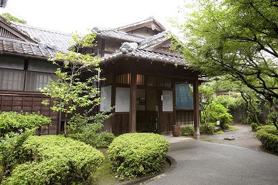 夏目漱石内坪井旧居